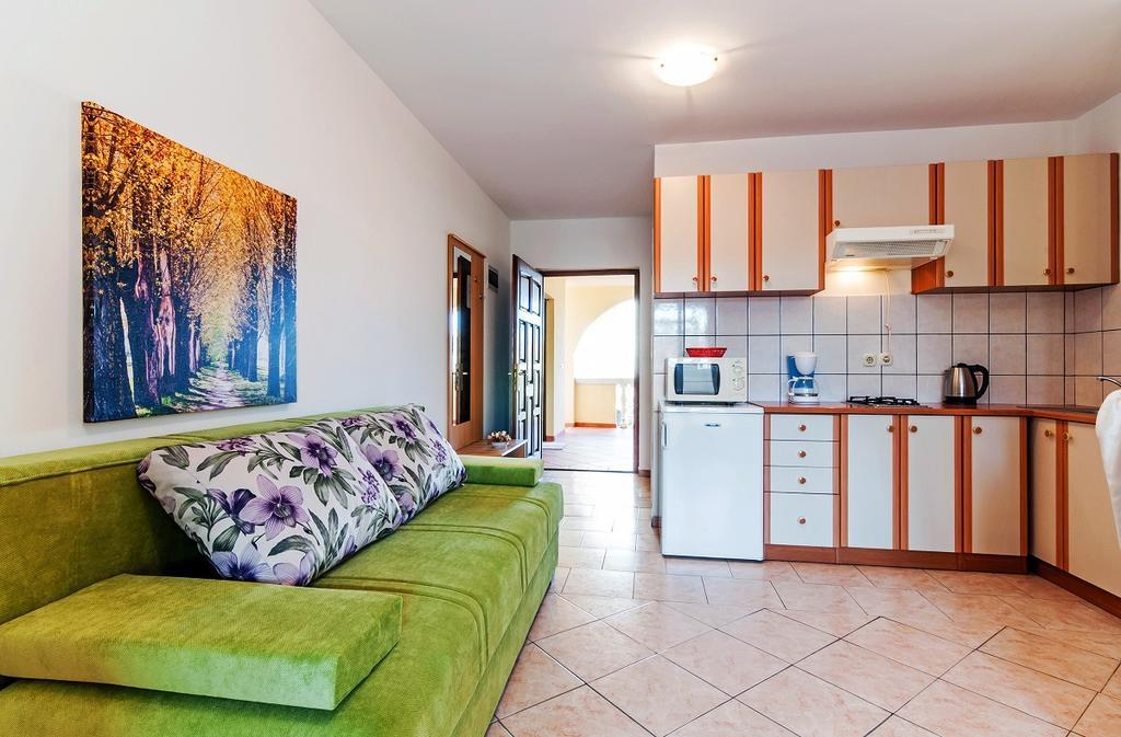 Villa Mare Apartments Vir Exterior foto
